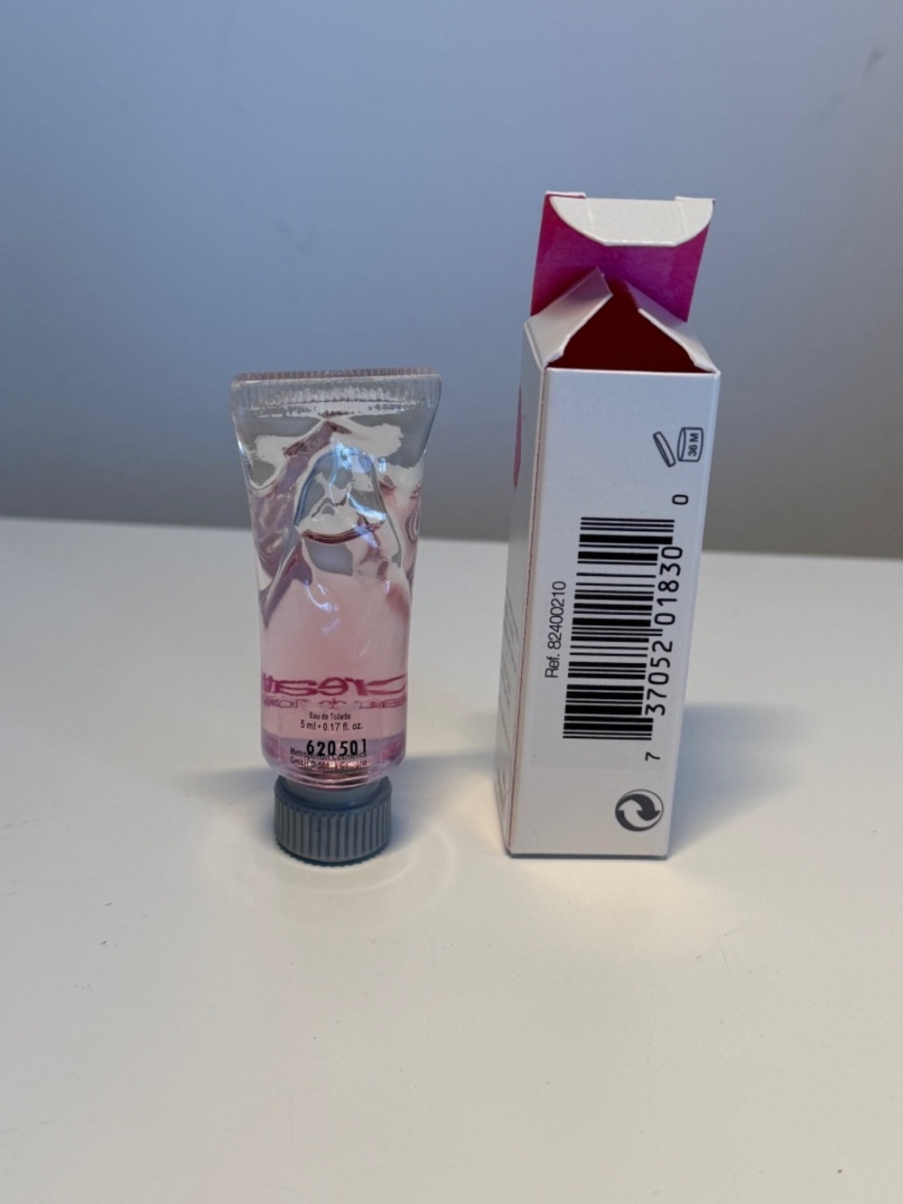 NEW RARE Puma Create Woman Eau de Toilette 5ml Mini Glass Bottle Discontinued - Picture 4 of 5